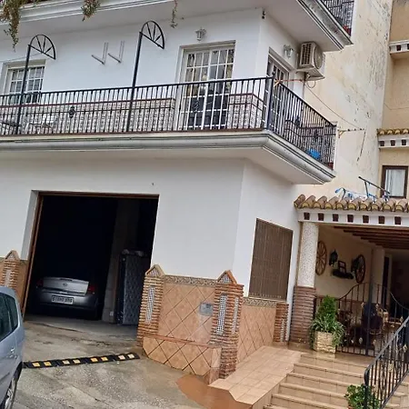 Piso En Arenas De Velez * Málaga